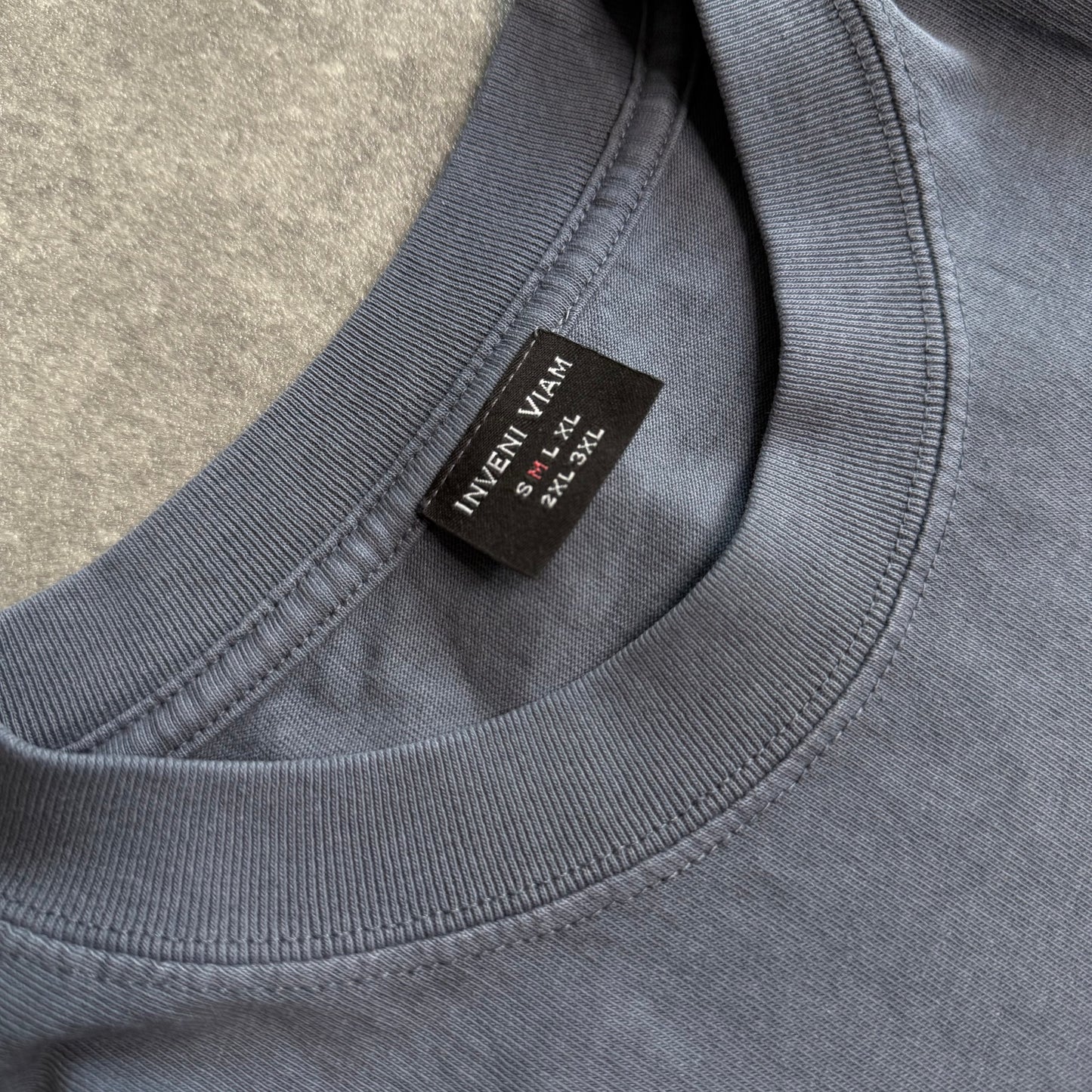 GLOVE TEE
