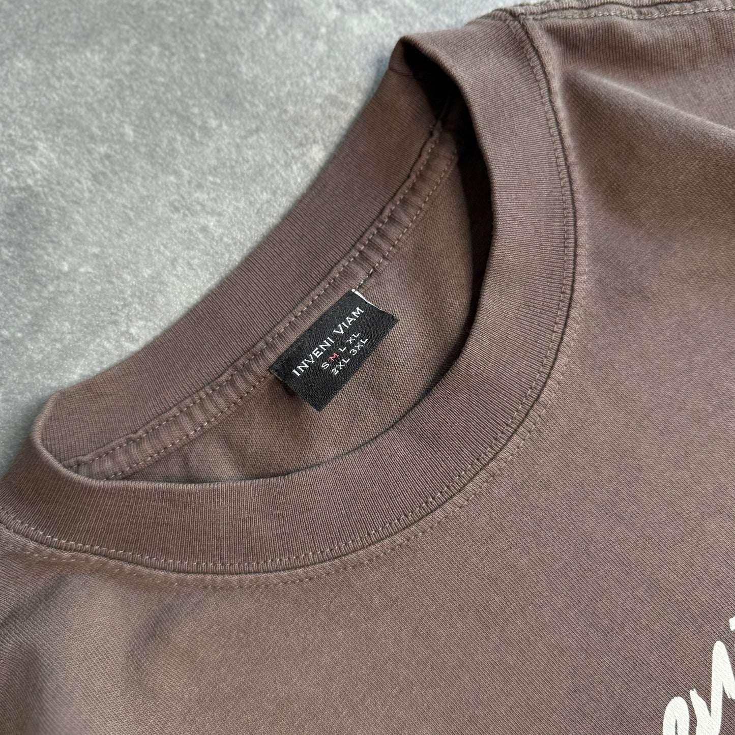 GLOVE TEE